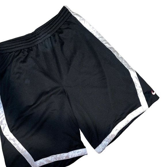Nike Mens Athletic Shorts L Black Lined Elastic Waist Drawstring Swoosh Logo - Picture 3 of 7
